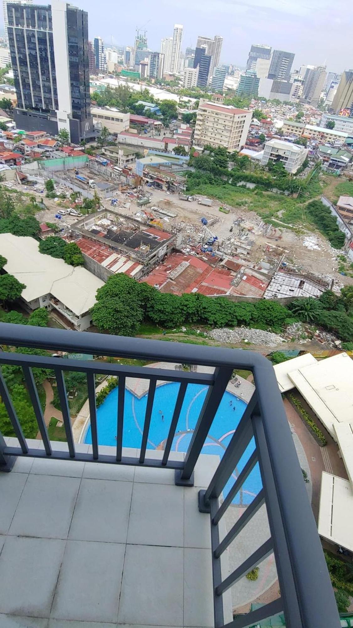 Arlowes At 20F Grand Residences Cebu Exterior photo