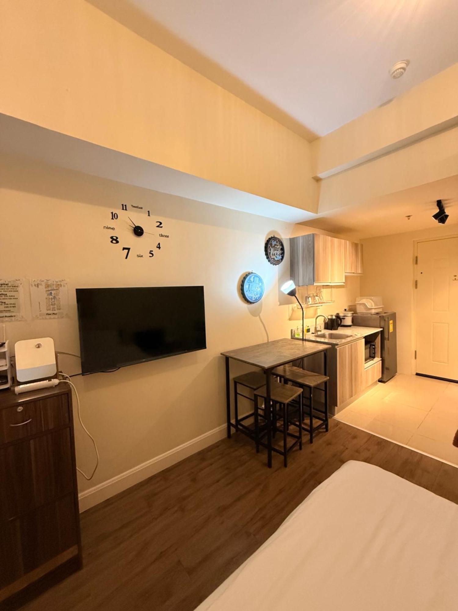 Arlowes At 20F Grand Residences Cebu Exterior photo